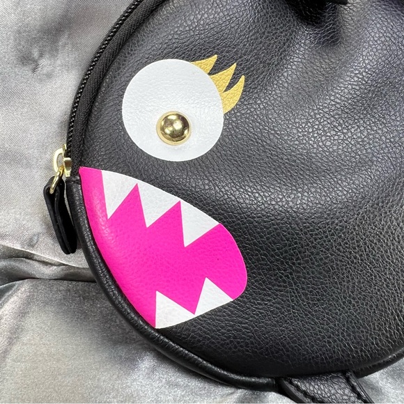 Betsey Johnson Black Baby Shark Wristlet Clutch Bag Coin Purse NWOT - Picture 3 of 10